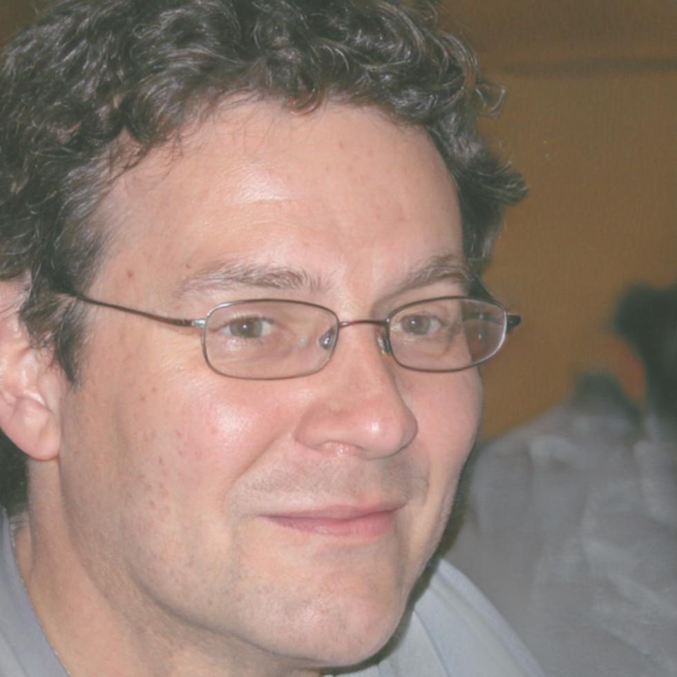 Portrait professionnel d'Arnaud Beaumont, expert en analyse financière